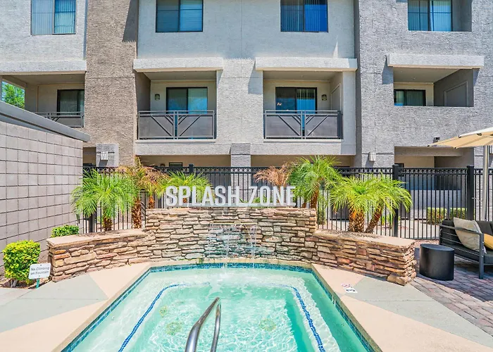 Modern Westgate Pool Gym Parking Wd Glendale
