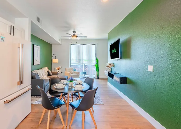 Modern Westgate Pool Gym Parking Wd Apartament Glendale
